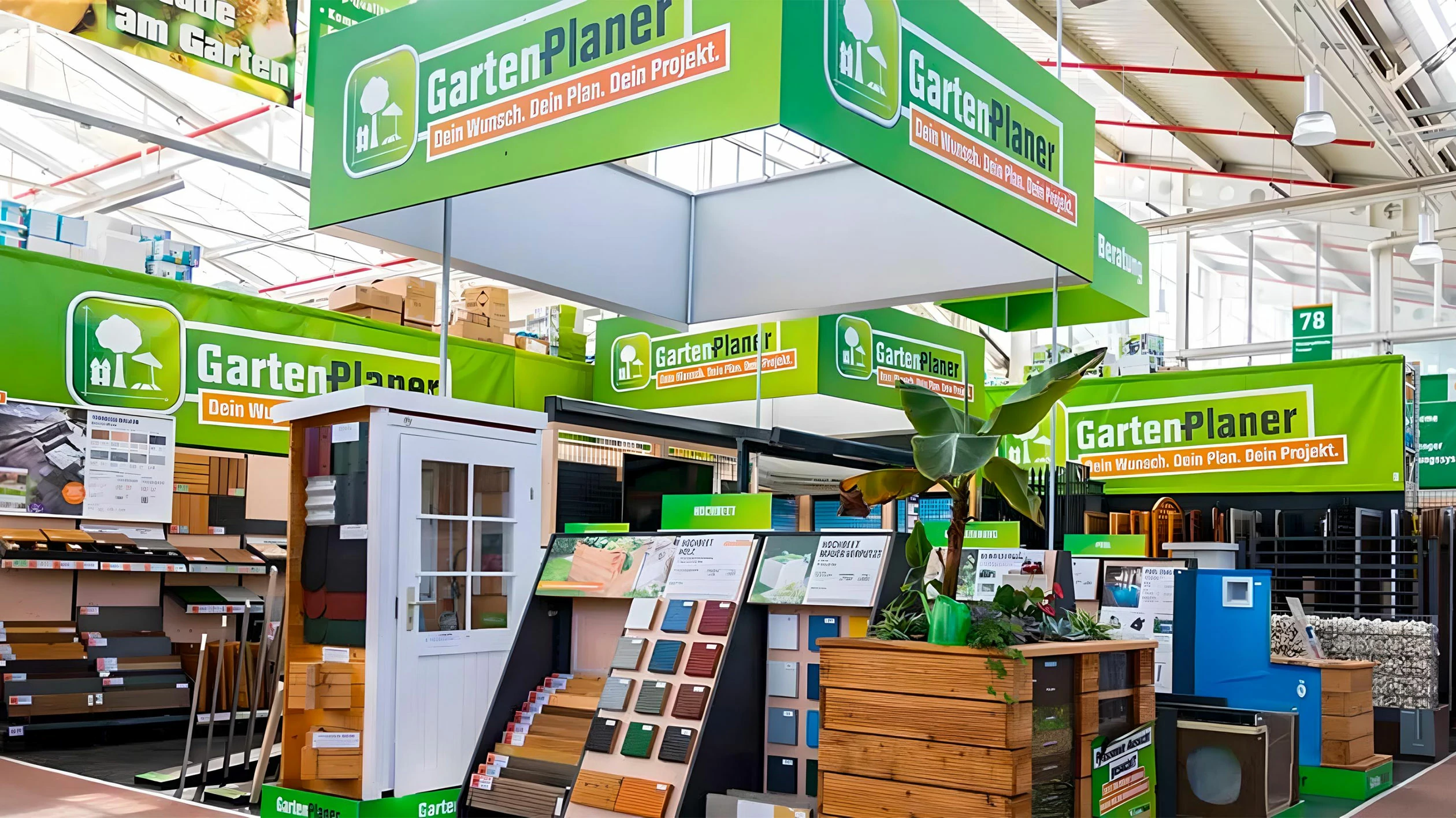 A large stand on the subject of "garden planners" in an OBI store